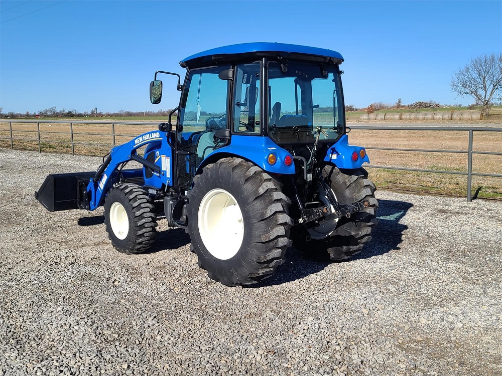 2016 New Holland Boomer 47